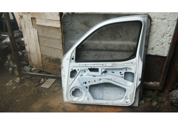 Дверка передня права Peugeot, Citroen, 03-08